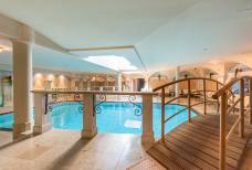 Hallenbad
